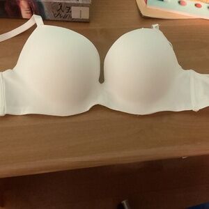 White push-up bra